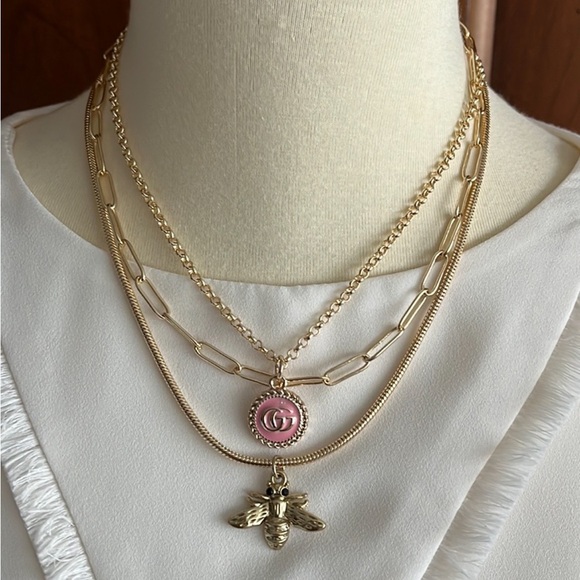 ❌❌holding for @bellamia❌❌Gucci GG Button Charm - Picture 3 of 7